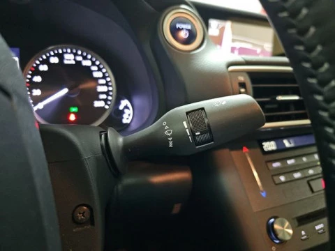 Lexus IS 2.5 300h Business