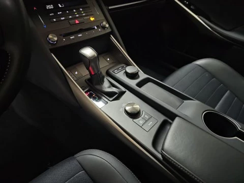 Lexus IS 2.5 300h Business