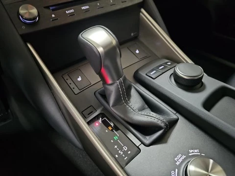 Lexus IS 2.5 300h Business