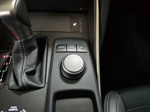 Lexus IS 2.5 300h Business