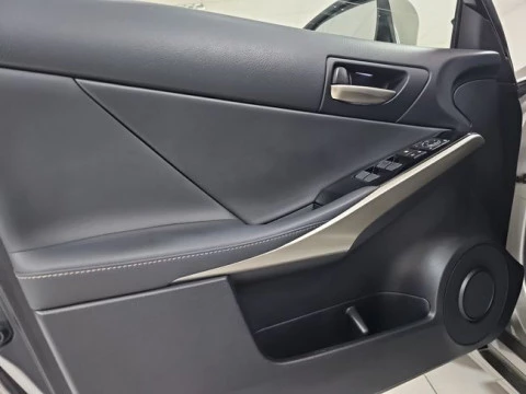 Lexus IS 2.5 300h Business