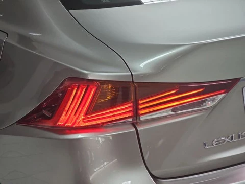 Lexus IS 2.5 300h Business