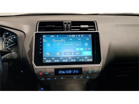 Toyota Land Cruiser 3P VX 2.8D 204 T/M 6v (4x4)