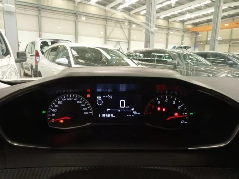 Peugeot 2008 Active BlueHDI 81kW (110CV)