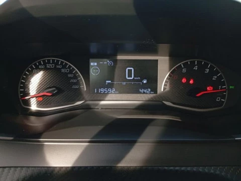 Peugeot 2008 Active BlueHDI 81kW (110CV)