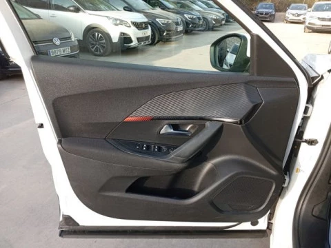 Peugeot 2008 Active BlueHDI 81kW (110CV)