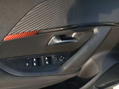 Peugeot 2008 Active BlueHDI 81kW (110CV)