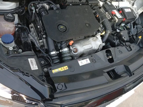 Peugeot 2008 Active BlueHDI 81kW (110CV)