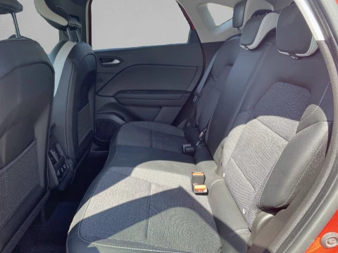 Renault Captur zen fast track E-Tech PHEV 117kW