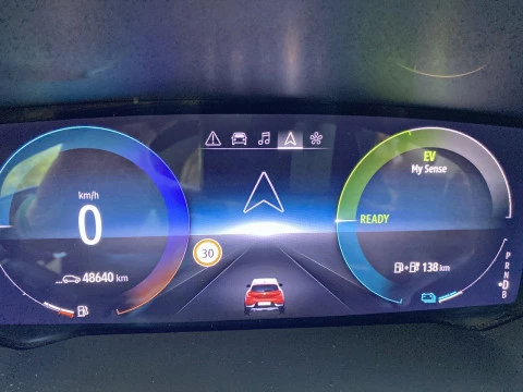 Renault Captur zen fast track E-Tech PHEV 117kW