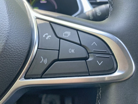 Renault Captur zen fast track E-Tech PHEV 117kW