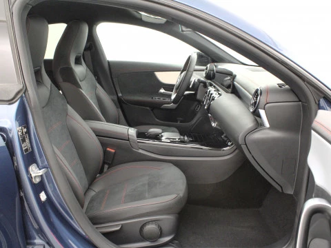 Mercedes-Benz CLA CLA 180