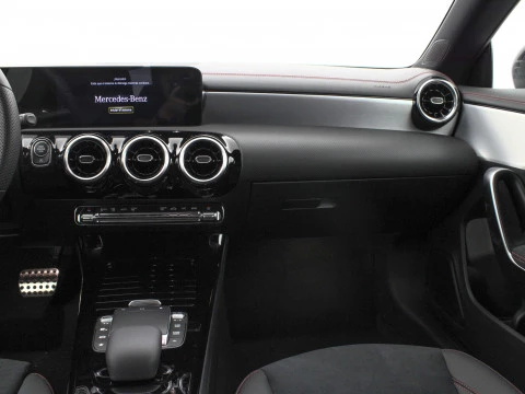 Mercedes-Benz CLA CLA 180