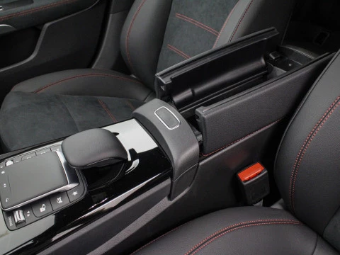 Mercedes-Benz CLA CLA 180