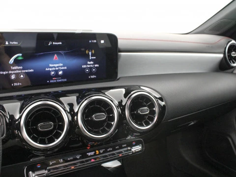 Mercedes-Benz CLA CLA 180