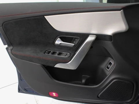 Mercedes-Benz CLA CLA 180