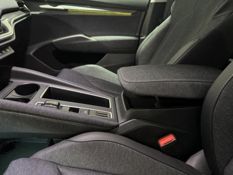 Skoda Elroq 60 63 kWh 150 kW (204 CV)