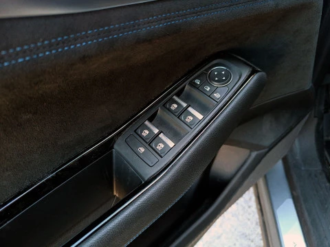 Renault Austral 1.2 E-TECH HIBRIDO ICONIC ESPRIT ALPINE 146KW 5P