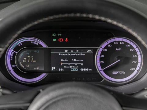Kia Niro 1.6 GDi HEV 104kW (141CV) Concept