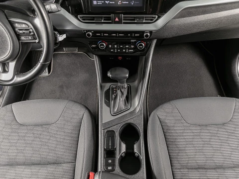 Kia Niro 1.6 GDi HEV 104kW (141CV) Concept
