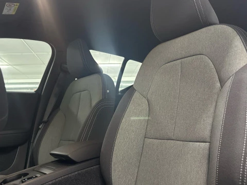 Volvo XC40 XC40 Core, B3 Mild hybrid, Gasolina