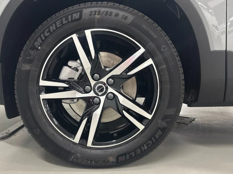 Volvo XC40 XC40 Core, B3 Mild hybrid, Gasolina