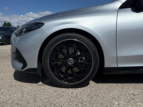 Mercedes-Benz CLA  250+ con tecnologia EQ