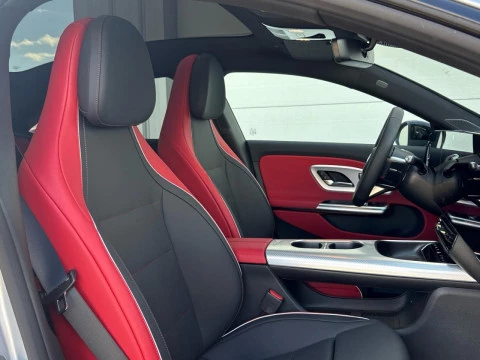 Mercedes-Benz CLA  250+ con tecnologia EQ
