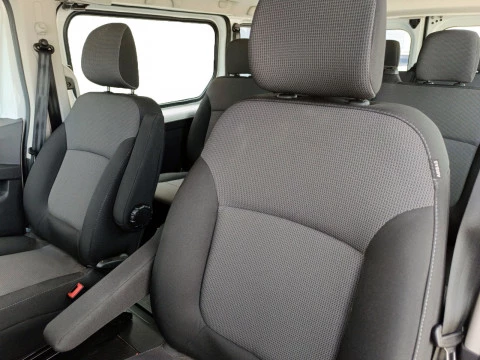 Nissan Primastar 2.0DCI 110KW ACENTA L2H1 COMBI 8 4P 8 Plazas