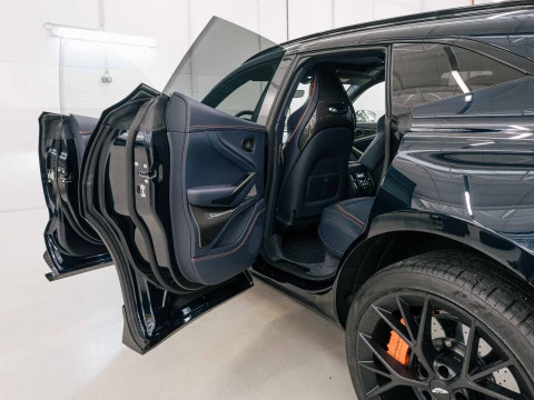 Aston Martin DBX 707 V8