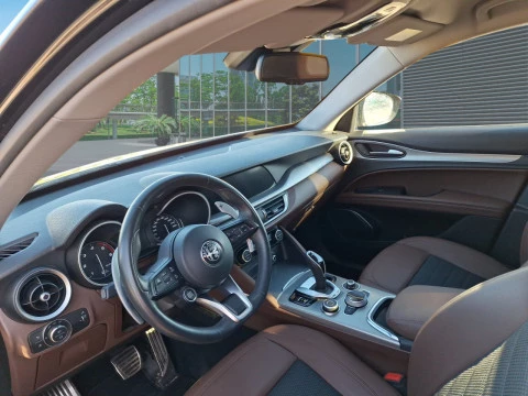 Alfa Romeo Stelvio 2.2 Diésel 140kW (190CV) Sprint+ Q4
