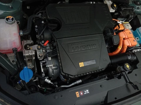 Kia Niro 1.6 GDi PHEV 135kW (183CV) Drive