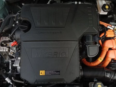 Kia Niro 1.6 GDi PHEV 135kW (183CV) Drive