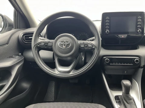 Toyota Yaris 1.5 120H Business Plus