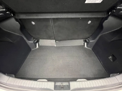 Toyota Yaris 1.5 120H Business Plus