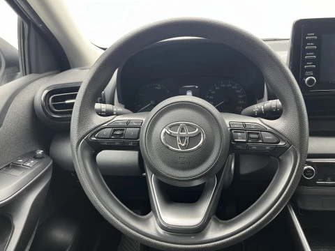 Toyota Yaris 1.5 120H Business Plus