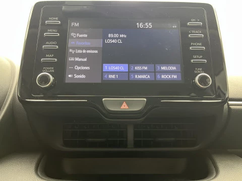 Toyota Yaris 1.5 120H Business Plus