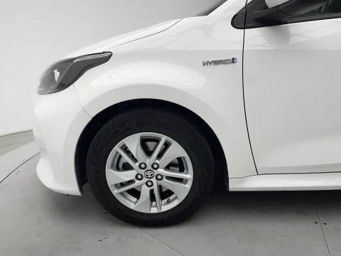 Toyota Yaris 1.5 120H Business Plus