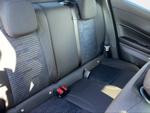 Alfa Romeo Junior Ibrida 107kW (145CV)