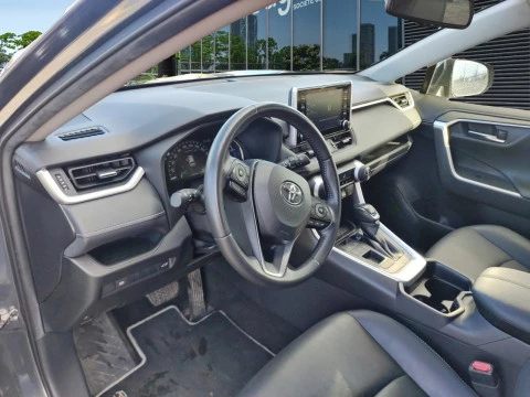 Toyota Rav4 2.5l 220H Advance
