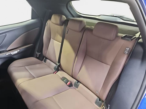 Lexus LBX 1.5 136cv HEV Elegant