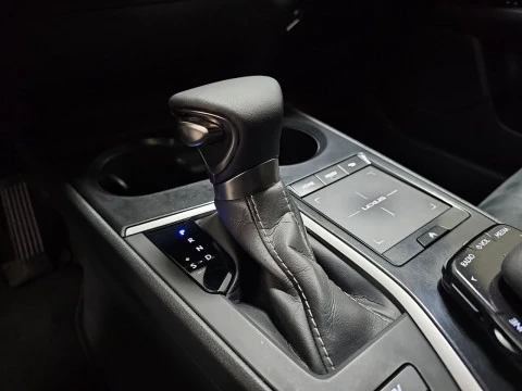 Lexus UX 2.0 250h Premium