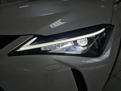 Lexus UX 2.0 250h Premium