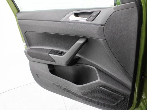 Volkswagen Taigo 1.0 TSI R-LINE 115CV 5P