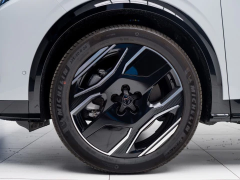 Peugeot e-3008 GT Eléctrico 157kW