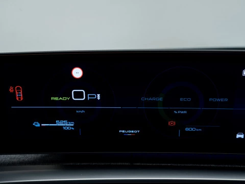 Peugeot e-3008 GT Eléctrico 157kW