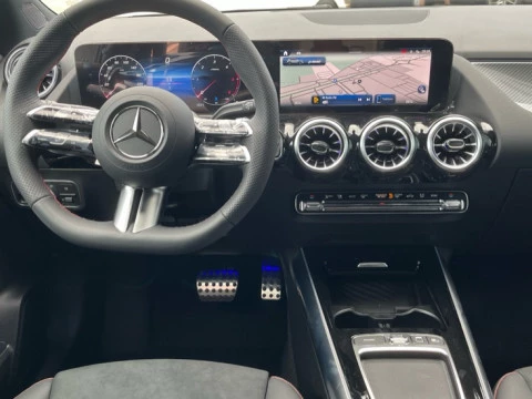 Mercedes-Benz GLA  200 d