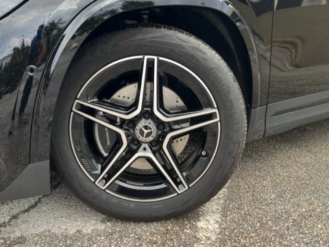 Mercedes-Benz GLA  200 d
