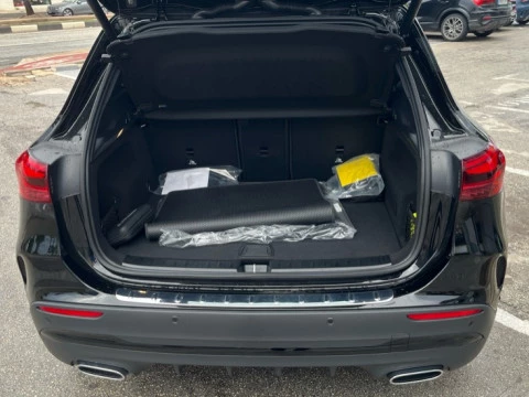 Mercedes-Benz GLA  200 d