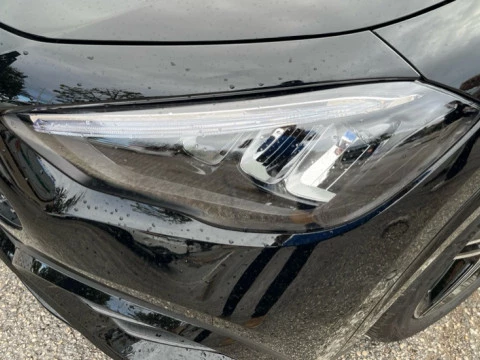 Mercedes-Benz GLA  200 d